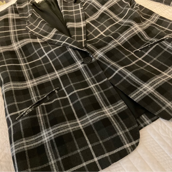 V.I.PETITES, BLACK & WHITE PLAID BLAZER, SIZE: L - Picture 8 of 10